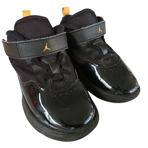 Nike Kids Black and Gold Sneakers